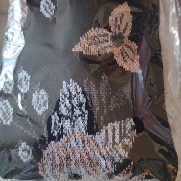 3 Beautiful Compression Socks Women's Large/XLarge Beautiful - Picture 5 of 6